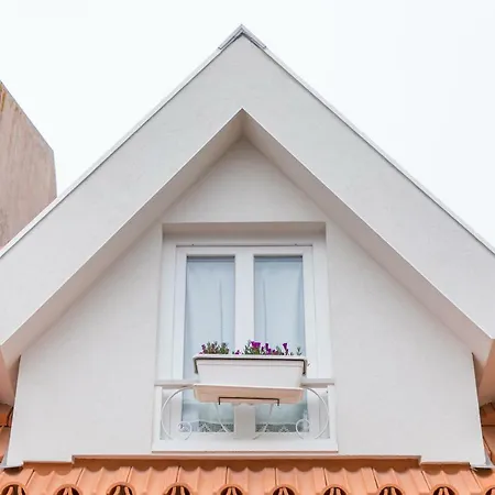 Σπίτι διακοπών Yellow Tiled House *